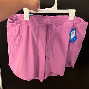 Columbia shorts in perfect condition. Never worn super comfy